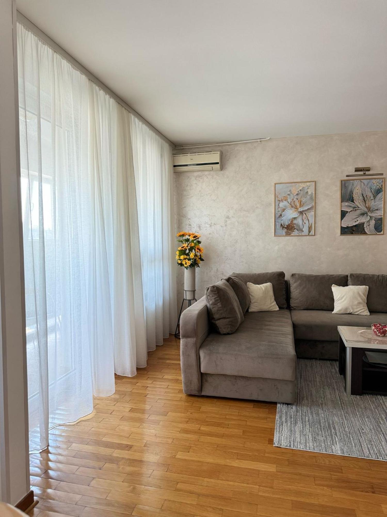 Manhattan Apartman Belvil Белград Экстерьер фото